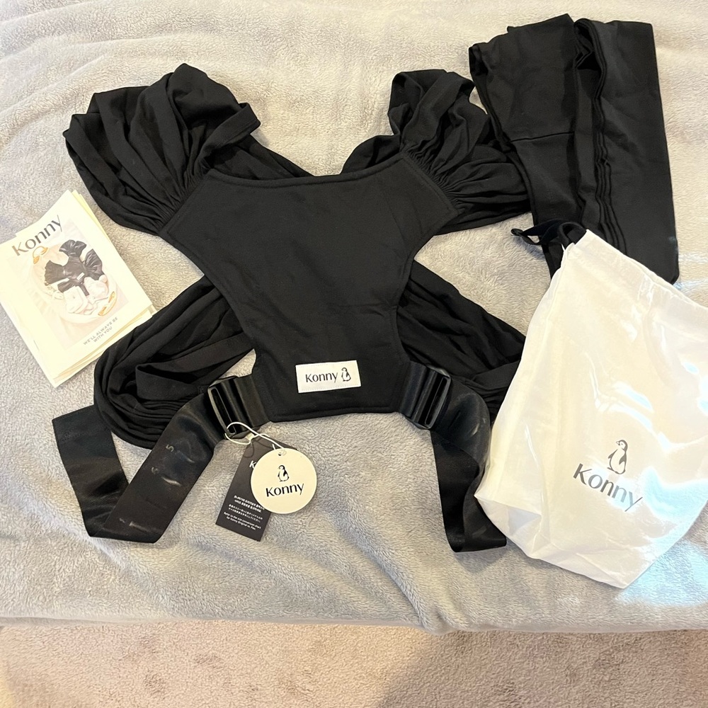 Black Konny Flex Carrier- NWT!!
